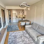 Lola Apartmani