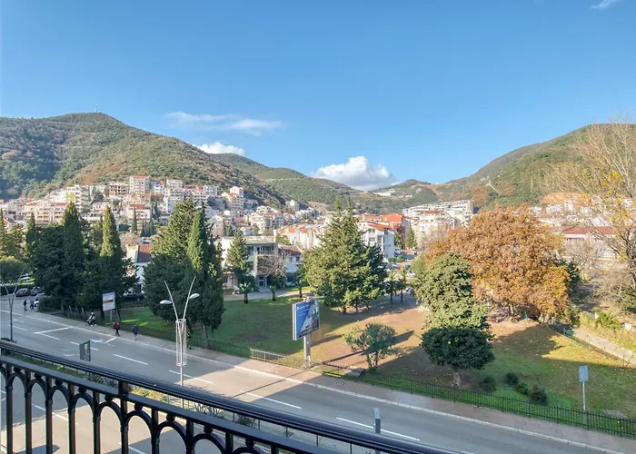 Lola Apartmani